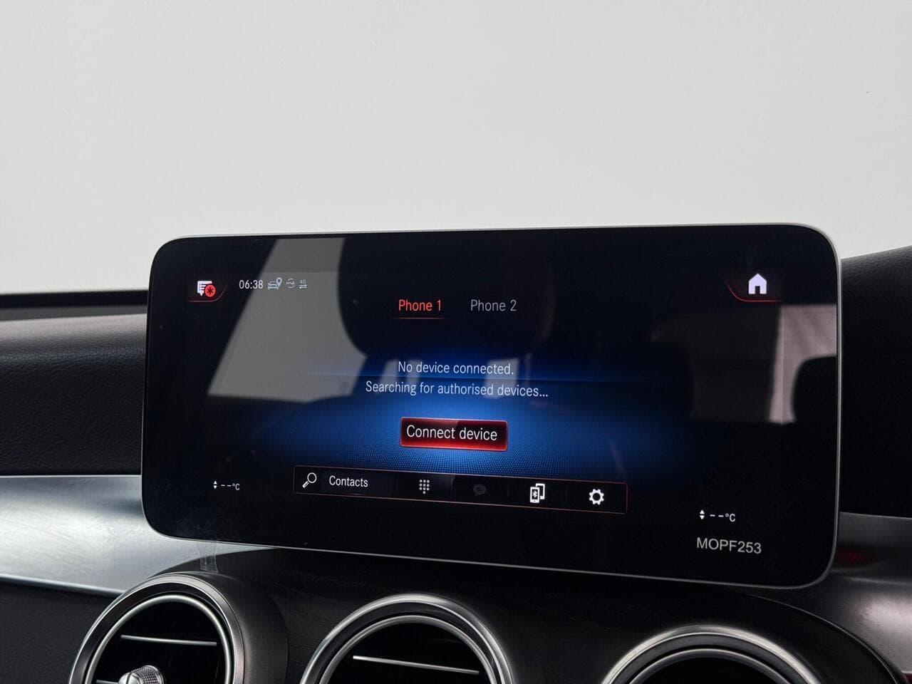 Mercedes-Benz GLC thumbnail Infotainment System
