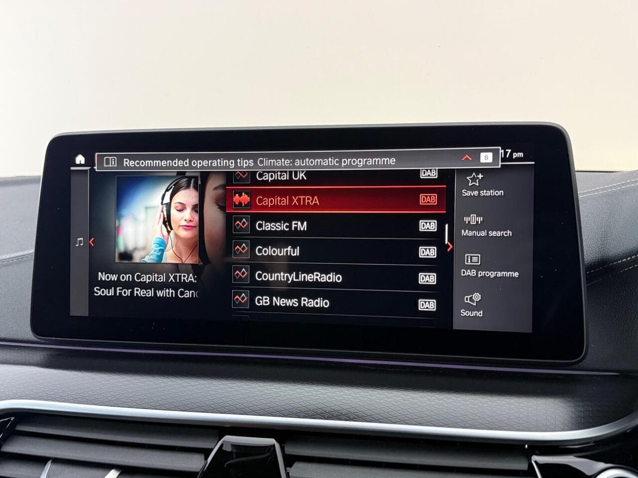 BMW 5 Series thumbnail Infotainment System