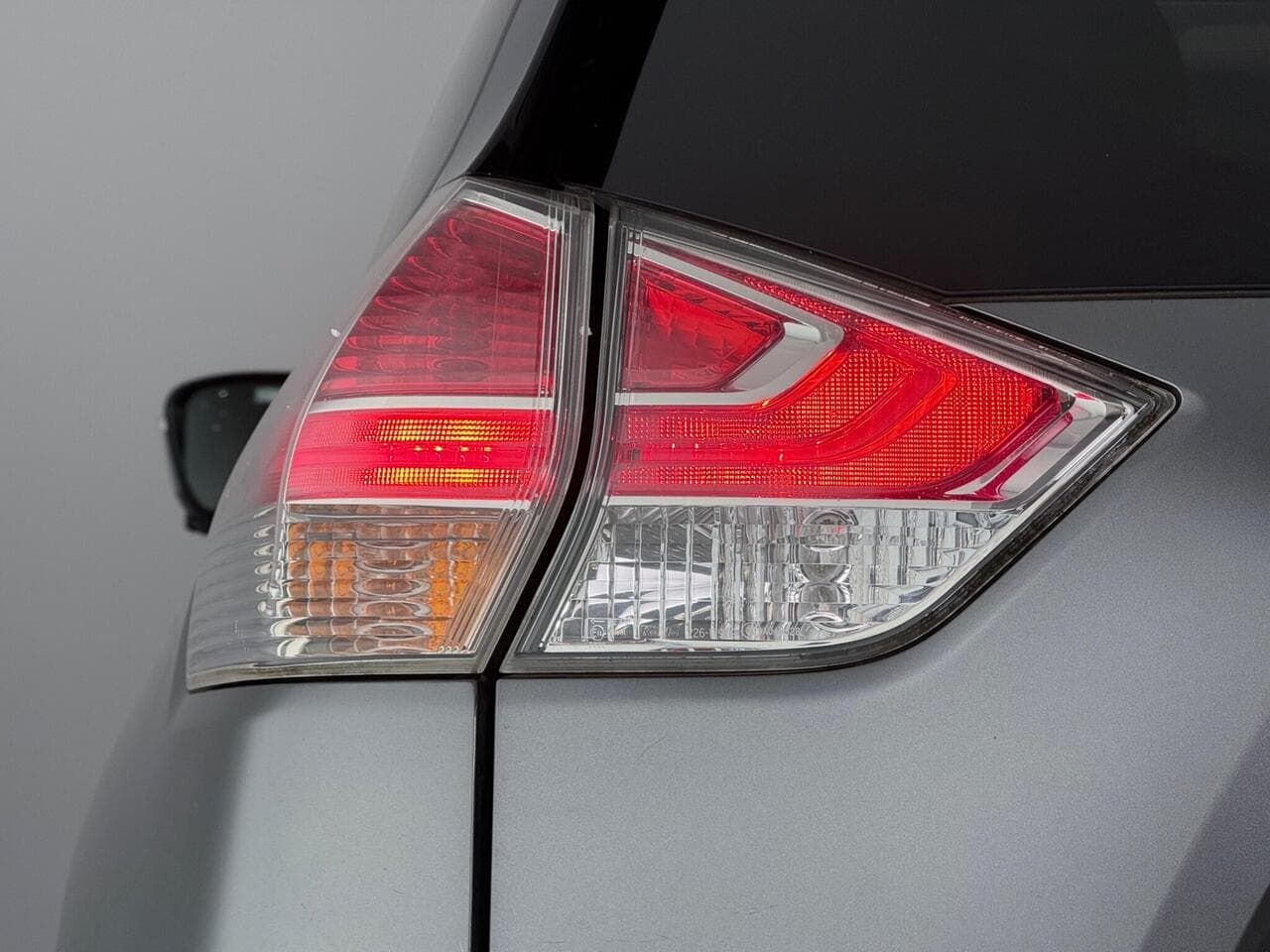 Nissan X-Trail thumbnail Lights Rear