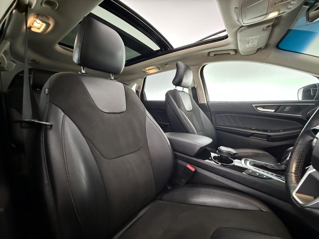Ford Edge thumbnail Seat Driver