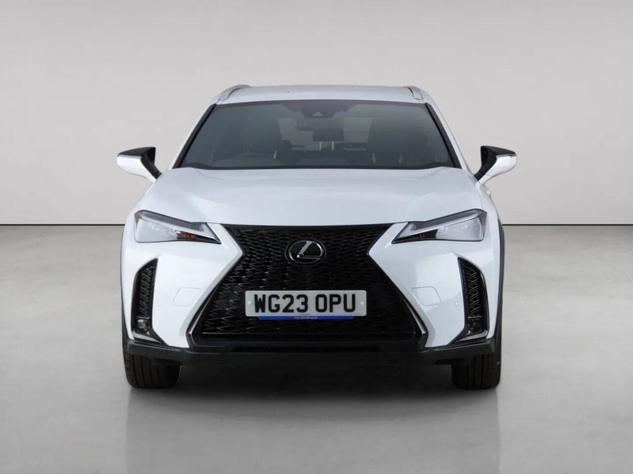 Lexus UX thumbnail Front