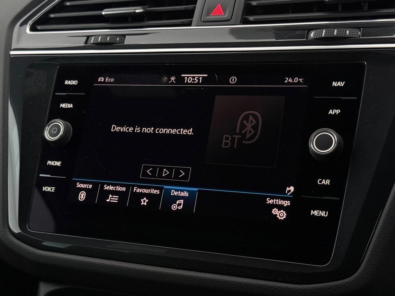Volkswagen Tiguan thumbnail Infotainment System