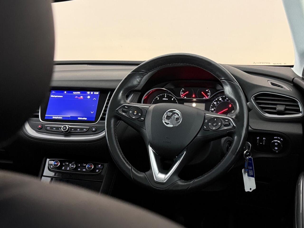 Vauxhall Grandland X thumbnail Steering Wheel