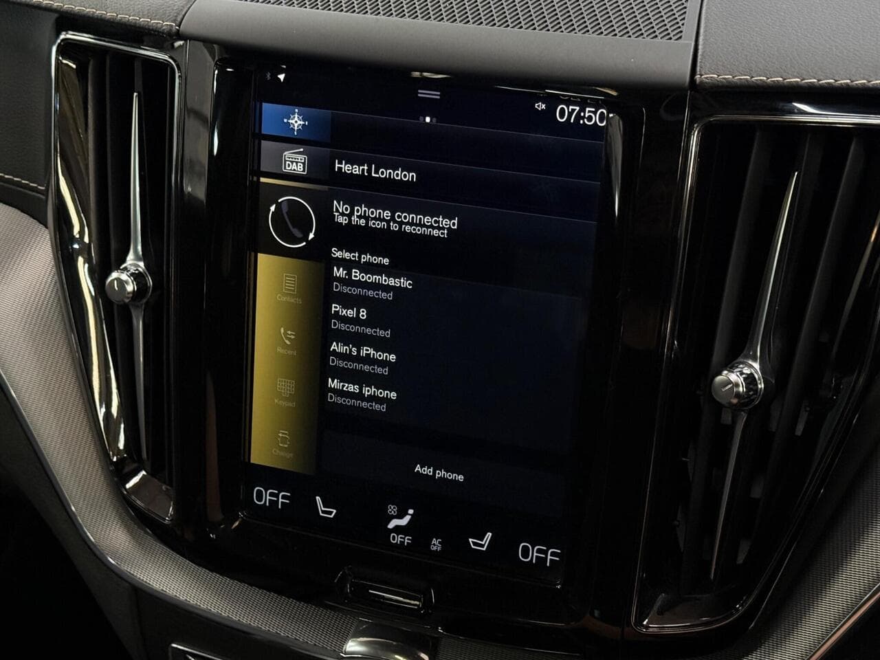 Volvo XC60 thumbnail Infotainment System