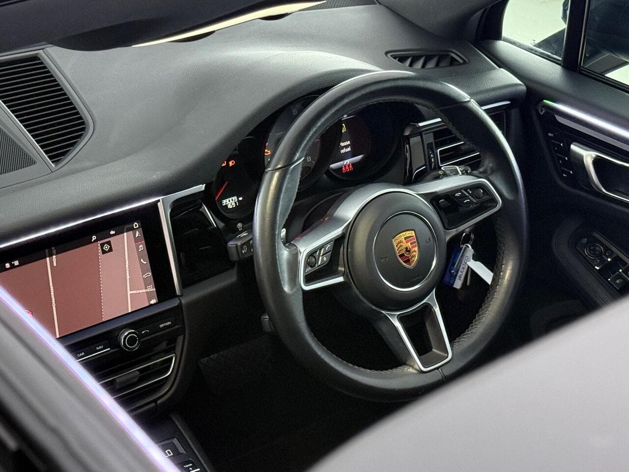 Porsche Macan thumbnail Inconclusive