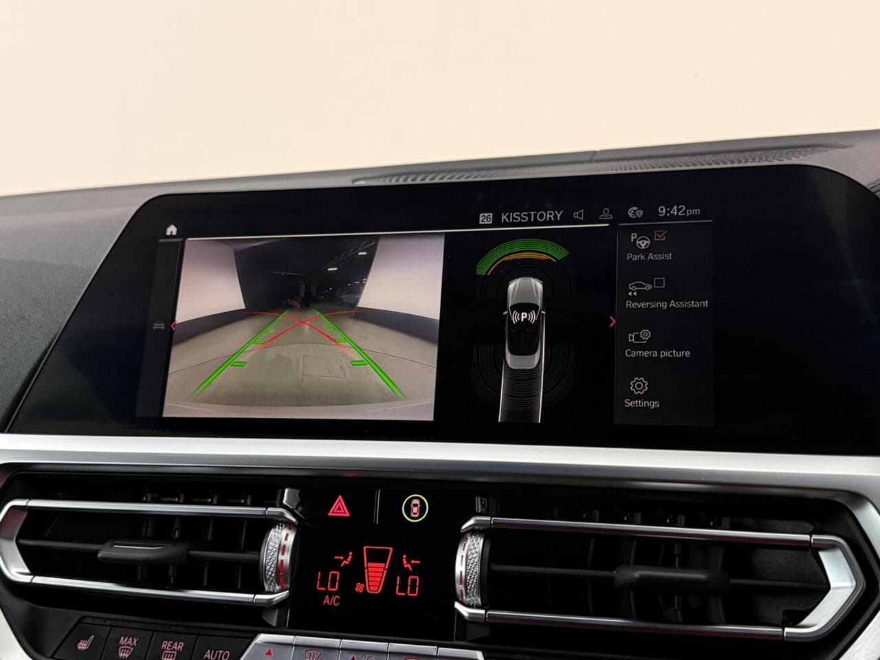 BMW 4 Series thumbnail Infotainment System