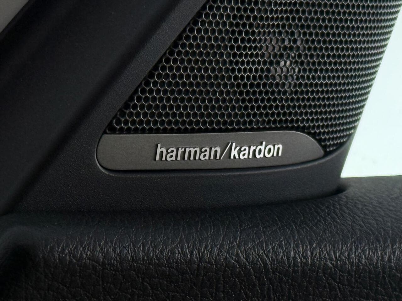 BMW 1 Series thumbnail Misc Controls