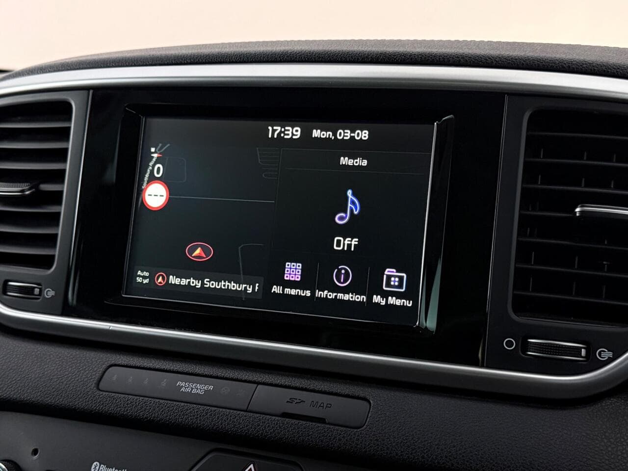 Kia Sportage thumbnail Infotainment System