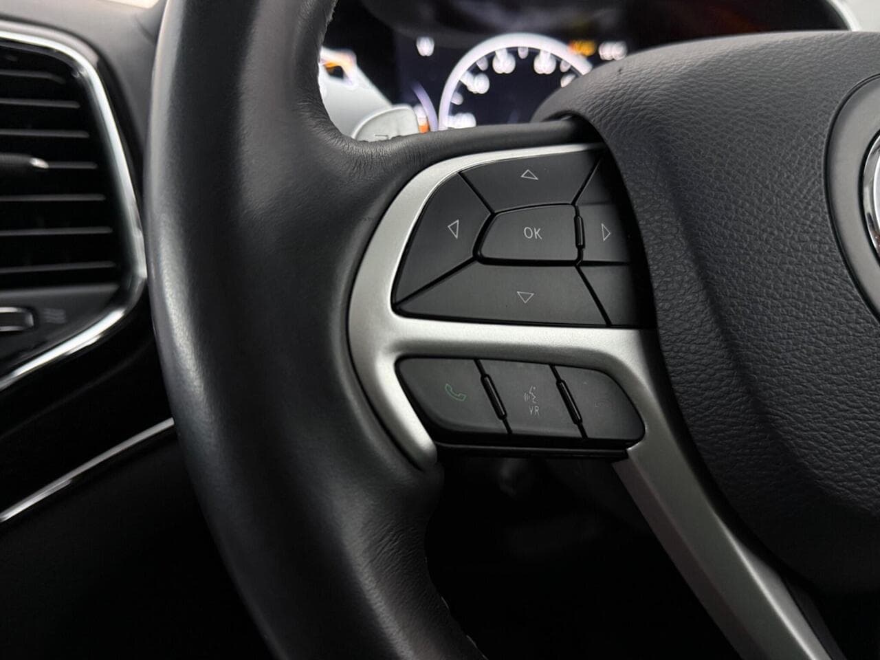 Jeep Grand Cherokee thumbnail Misc Controls