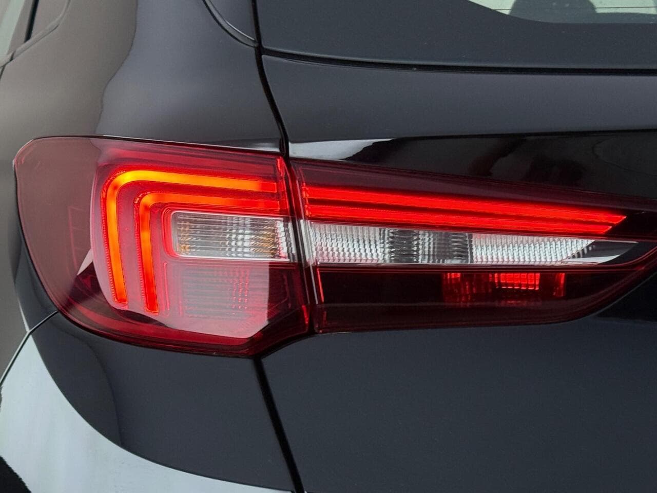 Vauxhall Grandland X thumbnail Lights Rear