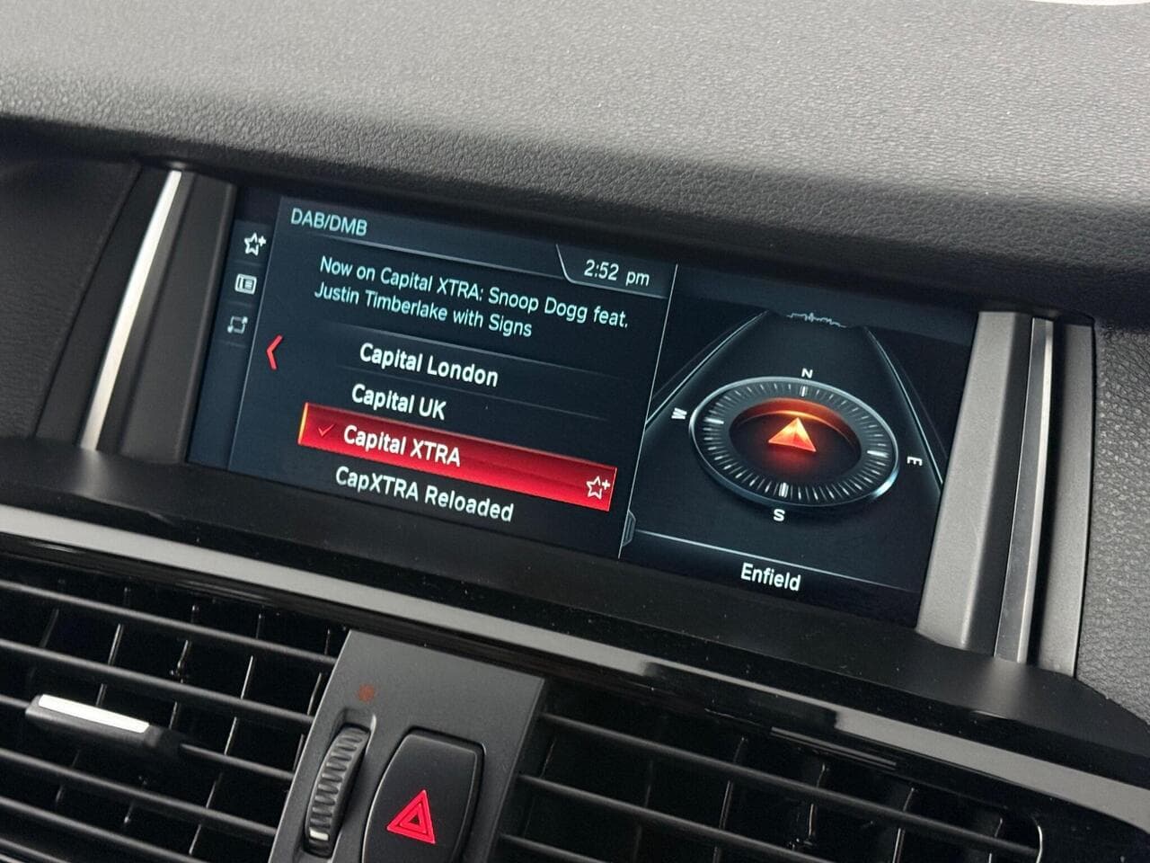 BMW X4 thumbnail Infotainment System