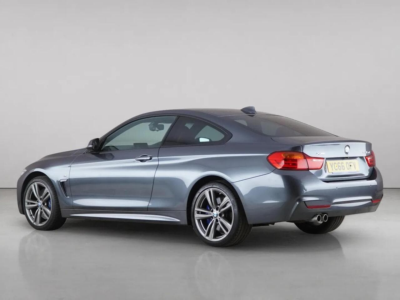 BMW 4 Series thumbnail Rear Left