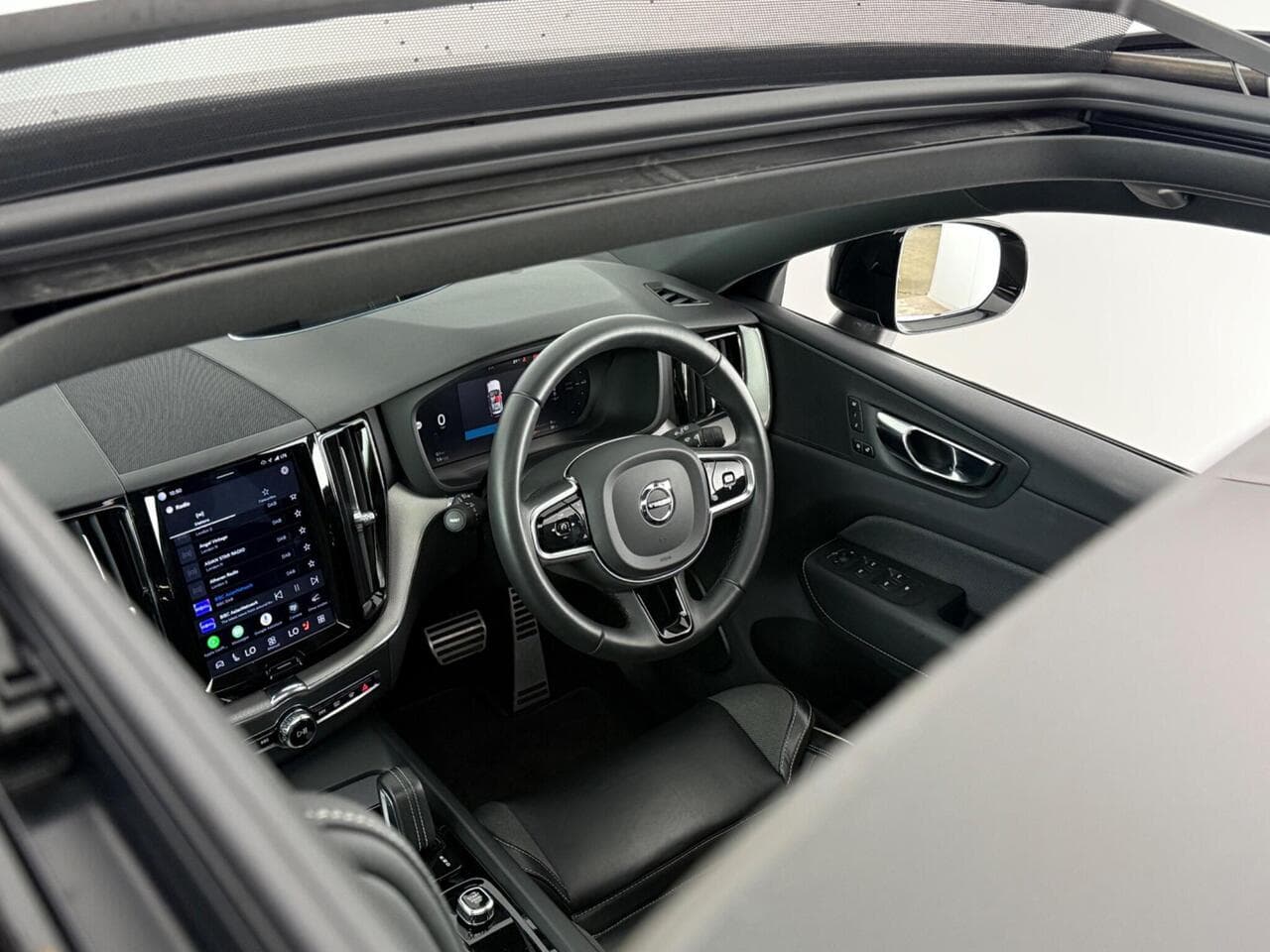 Volvo XC60 thumbnail Interior Front