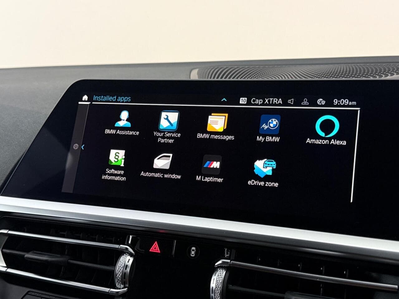 BMW 3 Series thumbnail Infotainment System