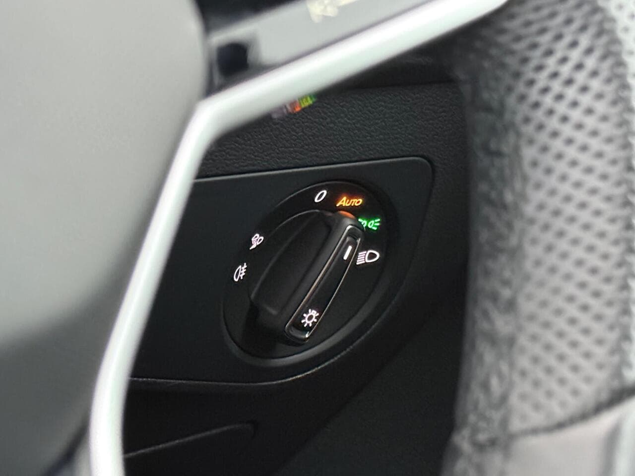 Volkswagen Tiguan thumbnail Misc Controls