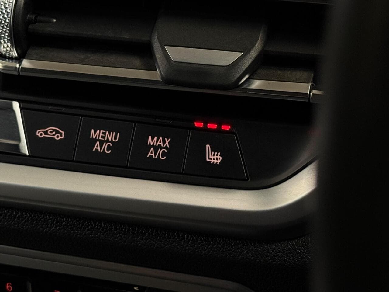 BMW 3 Series thumbnail Misc Controls