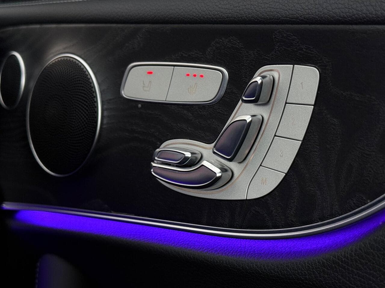 Mercedes-Benz E Class thumbnail Misc Controls