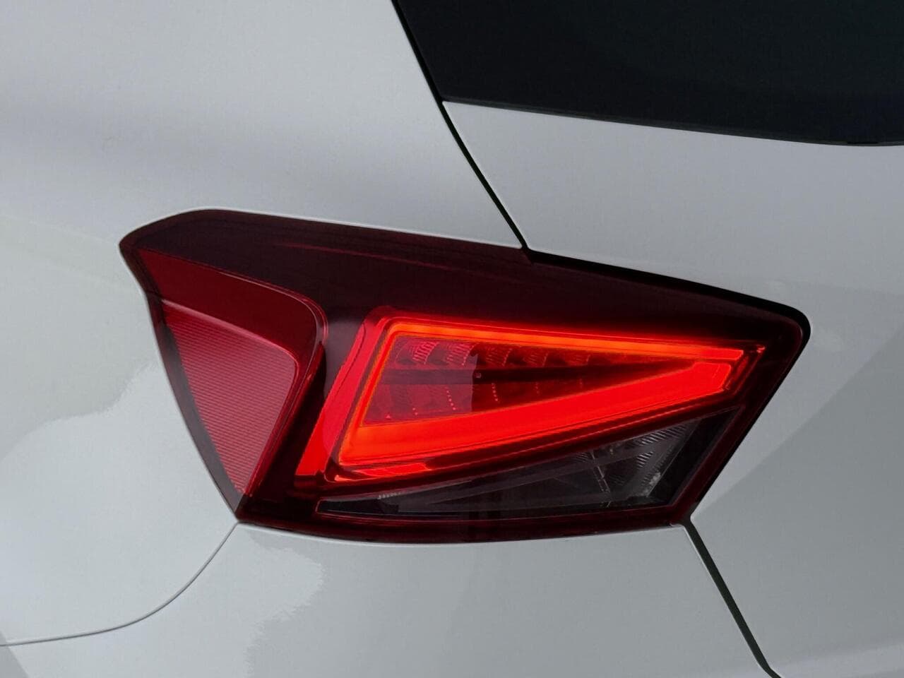 SEAT Ibiza thumbnail Lights Rear