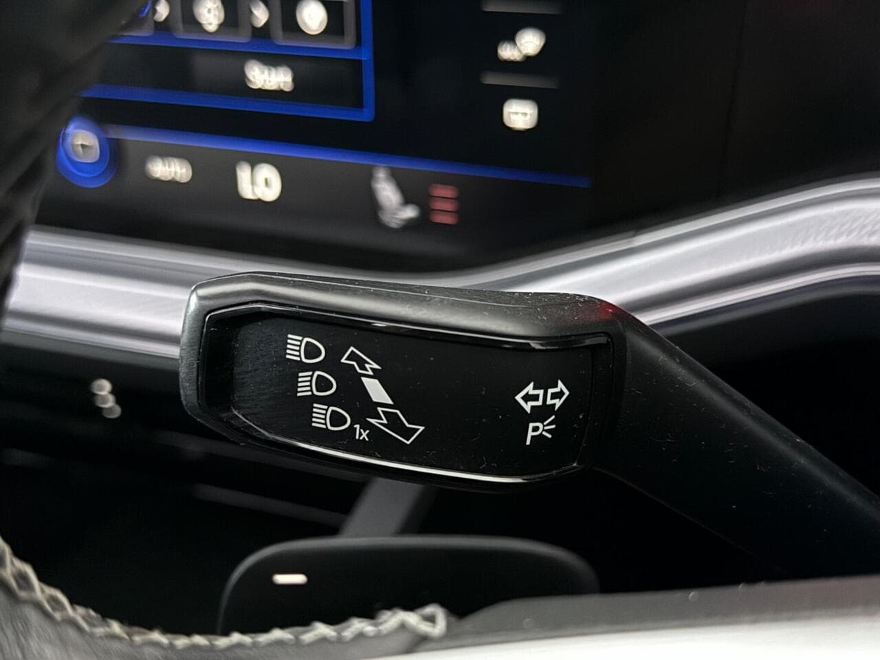 Volkswagen Touareg thumbnail Misc Controls