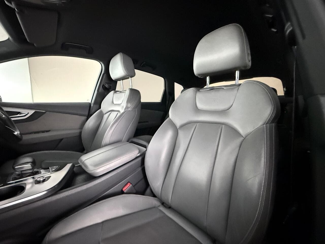 Audi Q7 thumbnail Seat Front Passenger