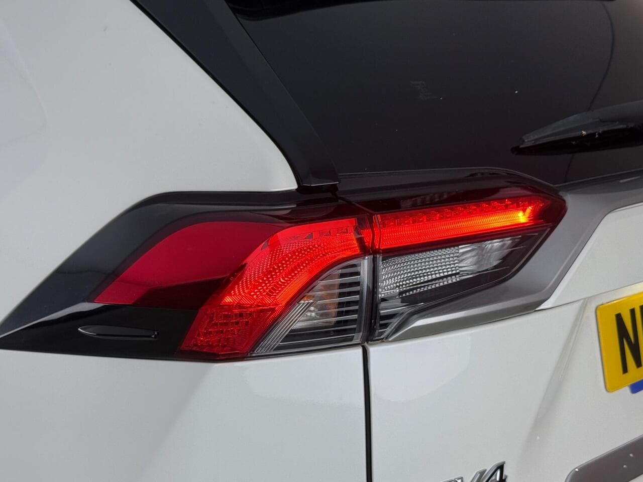 Toyota RAV4 thumbnail Lights Rear
