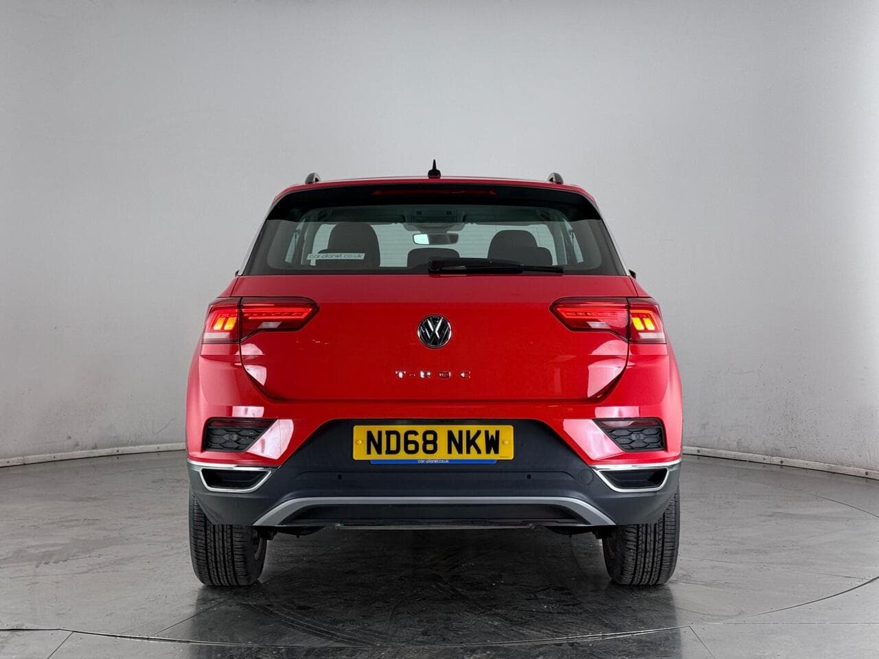 Volkswagen T-Roc thumbnail Rear