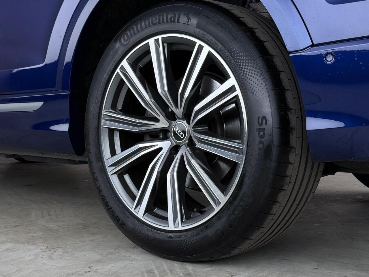 Audi Q8 thumbnail Wheel