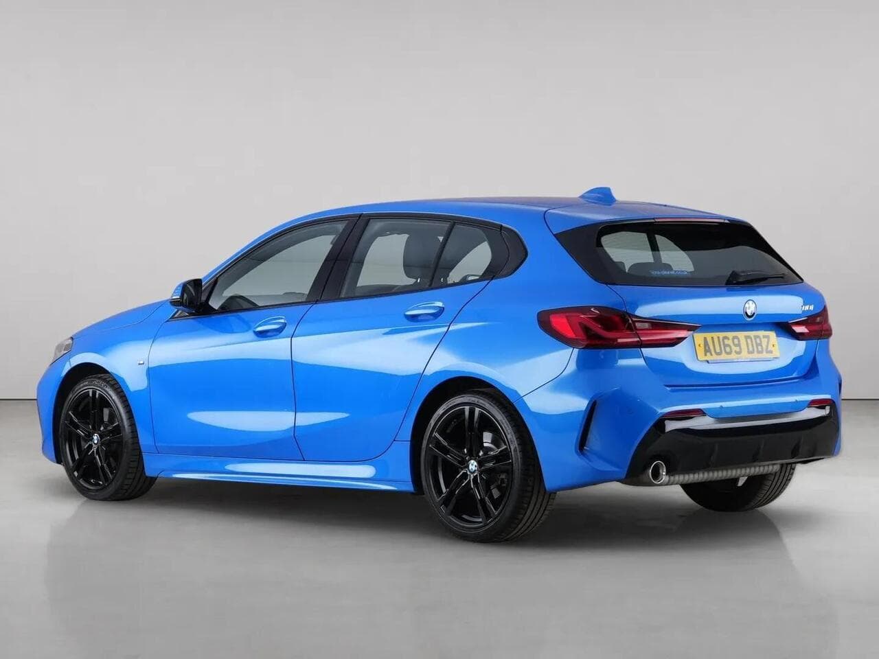BMW 1 Series thumbnail Rear Left