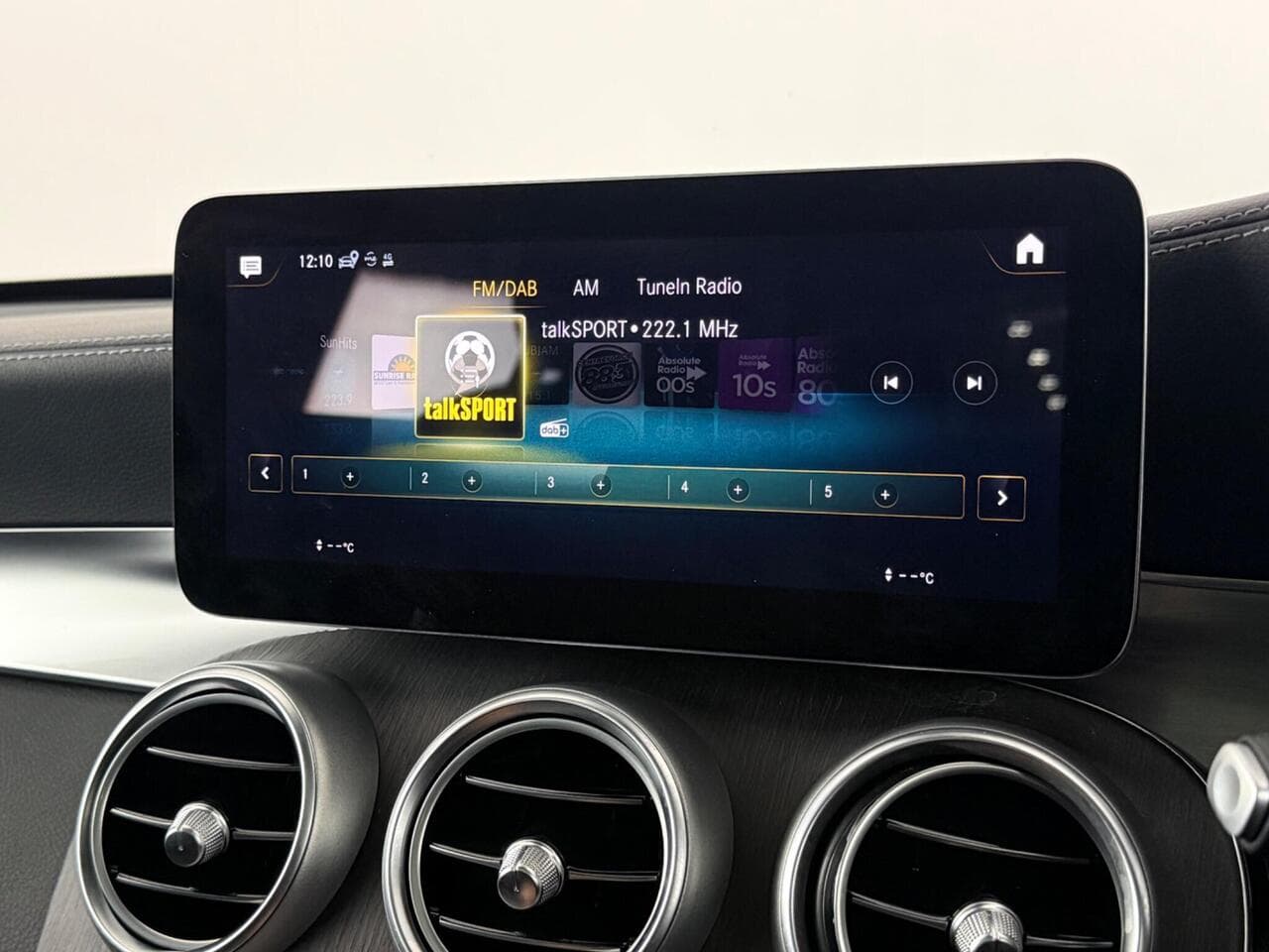 Mercedes-Benz GLC thumbnail Infotainment System