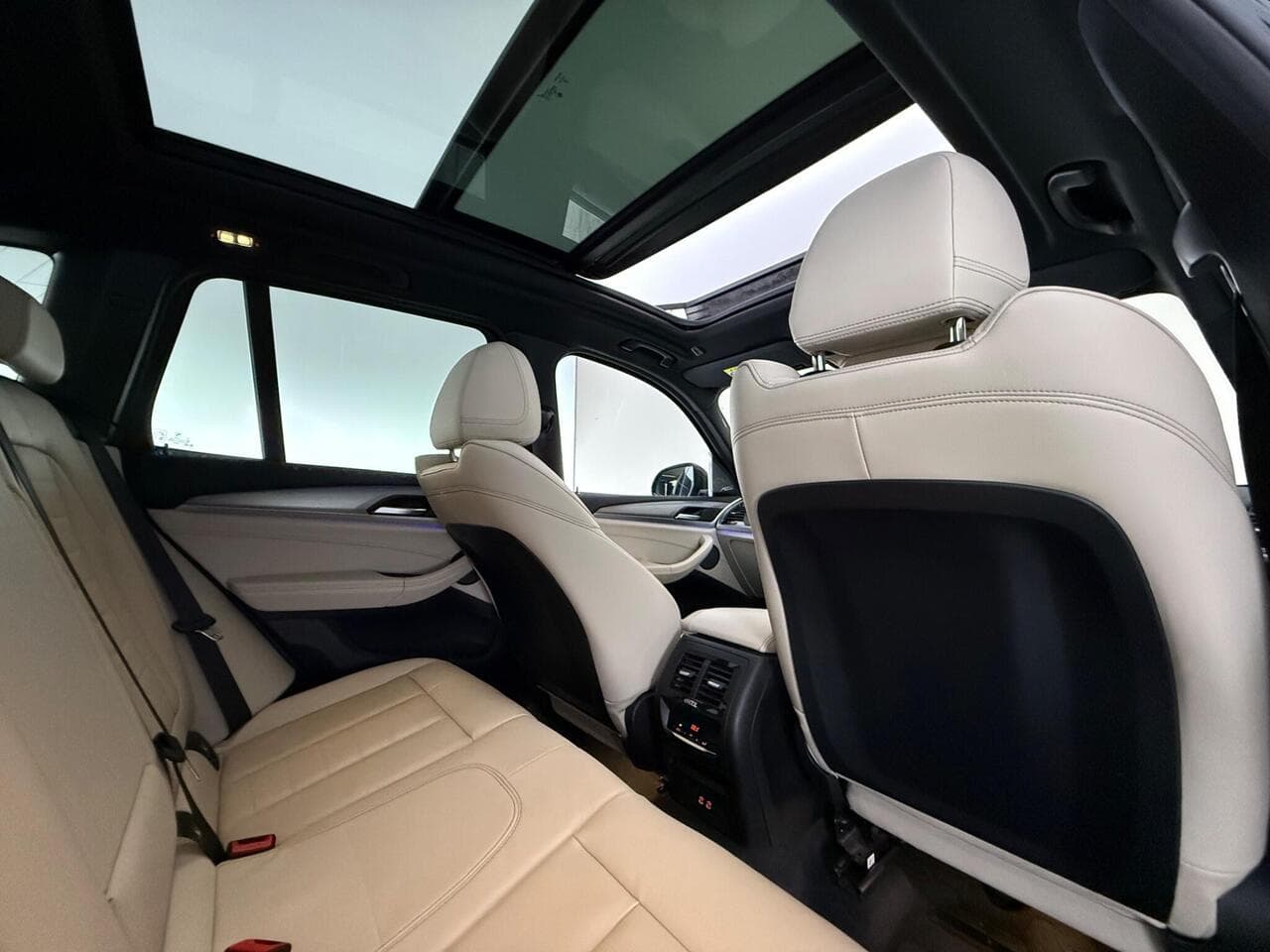 BMW X3 thumbnail Seats Rear