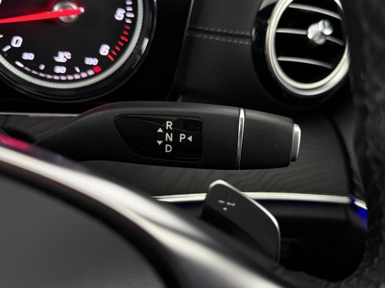Mercedes-Benz E Class thumbnail Misc Controls