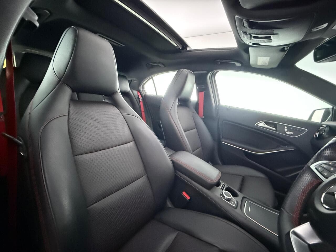 Mercedes-Benz A Class thumbnail Seat Driver