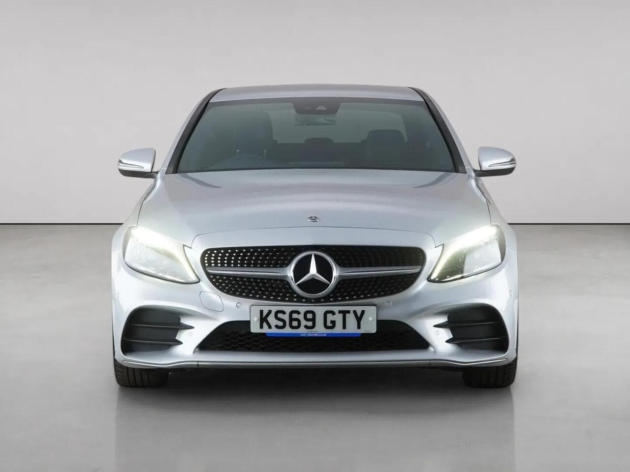 Mercedes-Benz C Class thumbnail Front