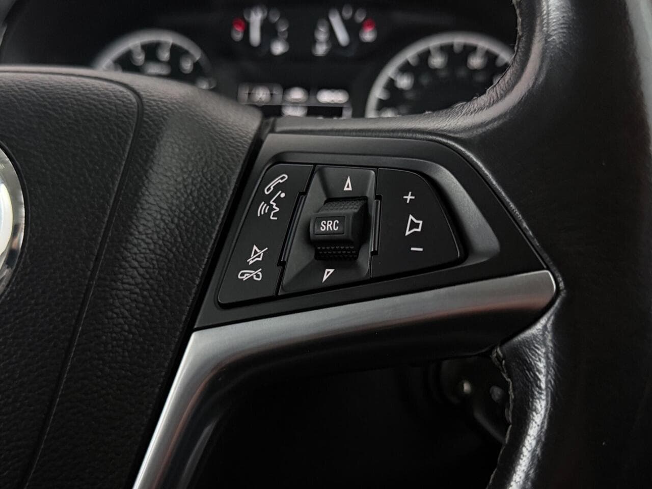 Vauxhall Mokka X thumbnail Misc Controls
