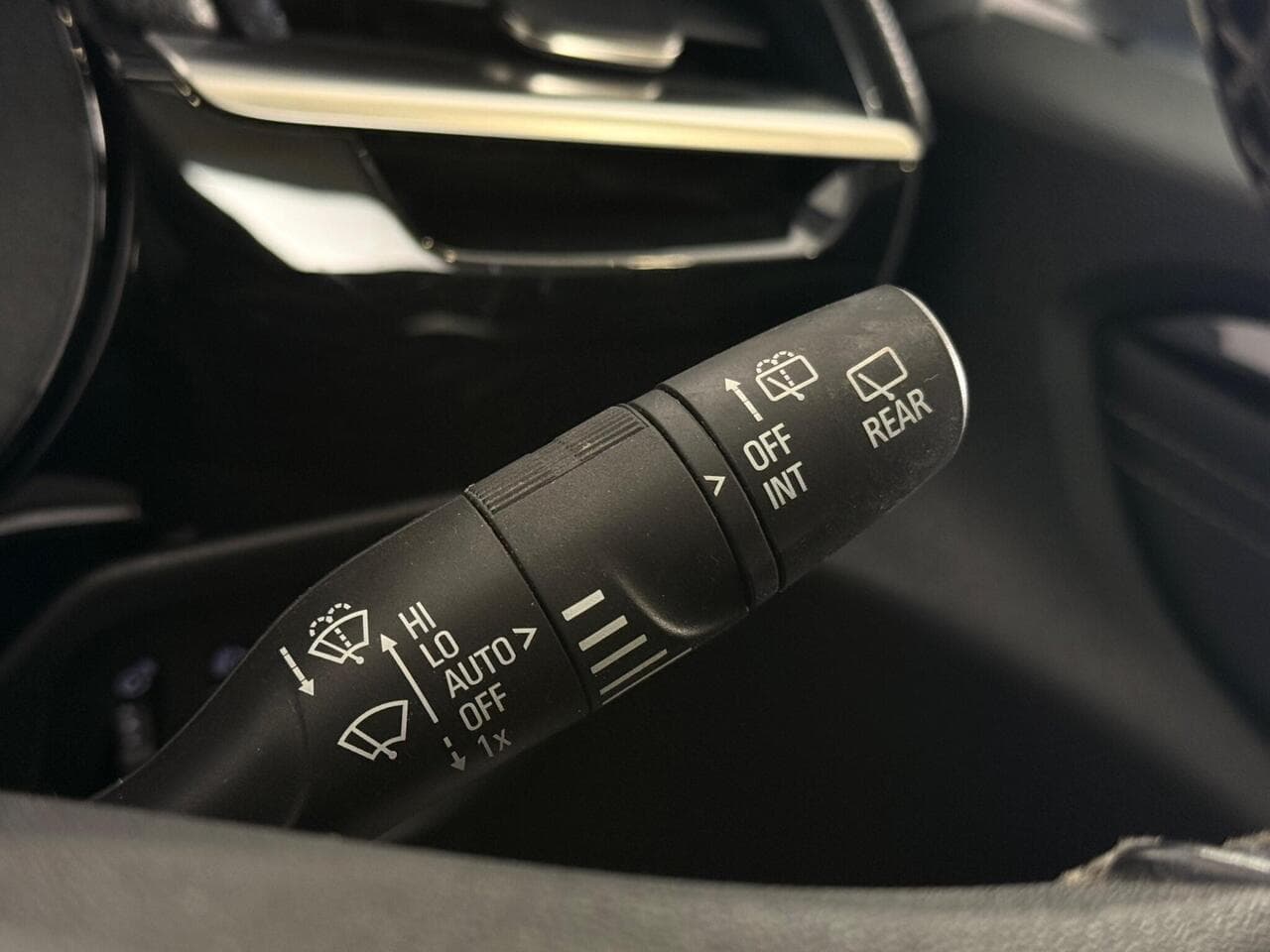 Vauxhall Corsa thumbnail Misc Controls