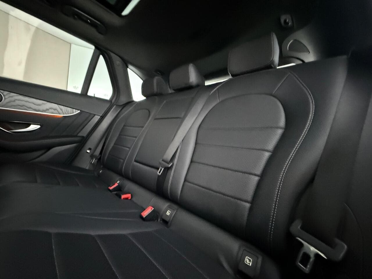 Mercedes-Benz GLC thumbnail Seats Rear