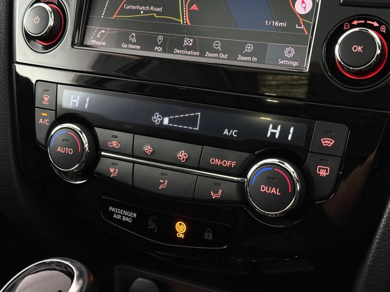 Nissan Qashqai thumbnail Infotainment System