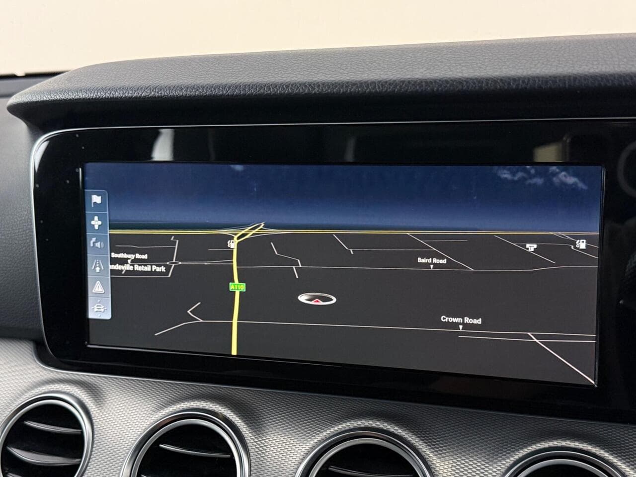 Mercedes-Benz E Class thumbnail Infotainment System