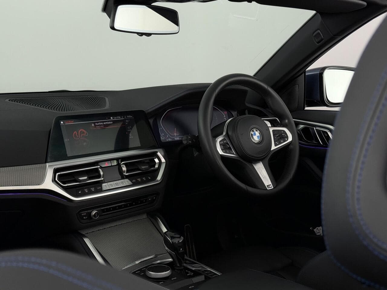 BMW 4 Series thumbnail Interior Front