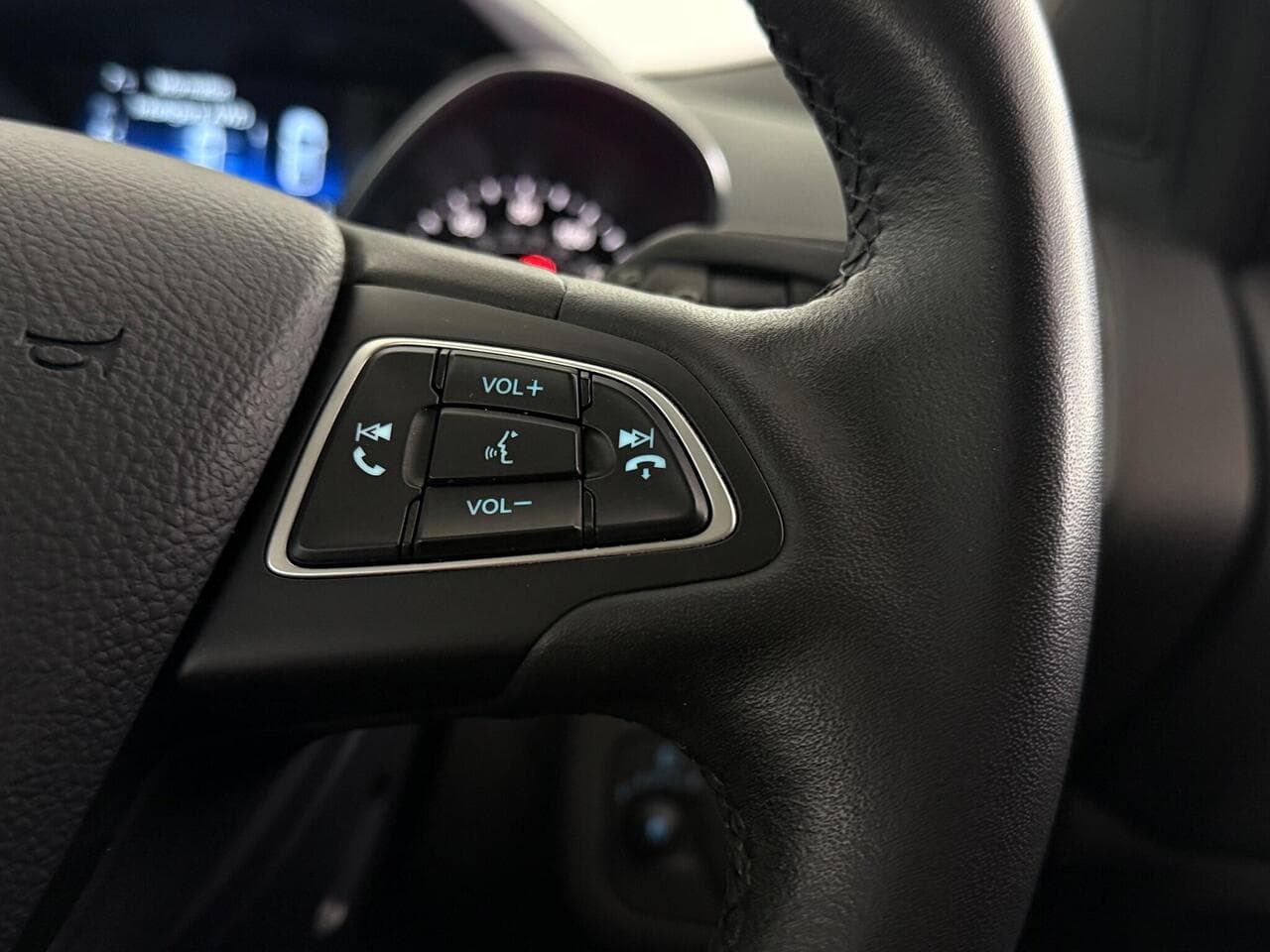 Ford Kuga thumbnail Misc Controls