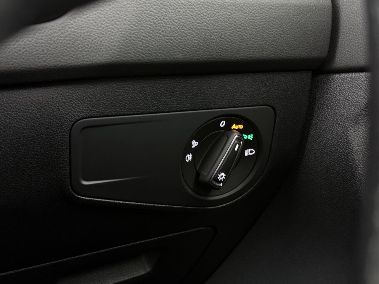 Volkswagen Tiguan thumbnail Misc Controls