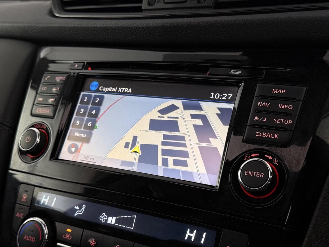 Nissan X-Trail thumbnail Infotainment System