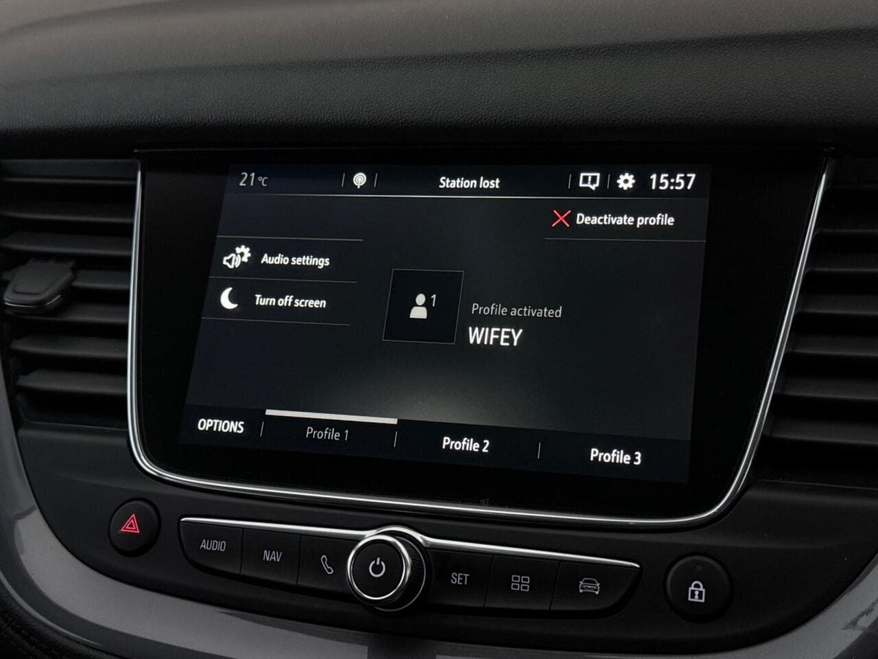 Vauxhall Grandland X thumbnail Infotainment System