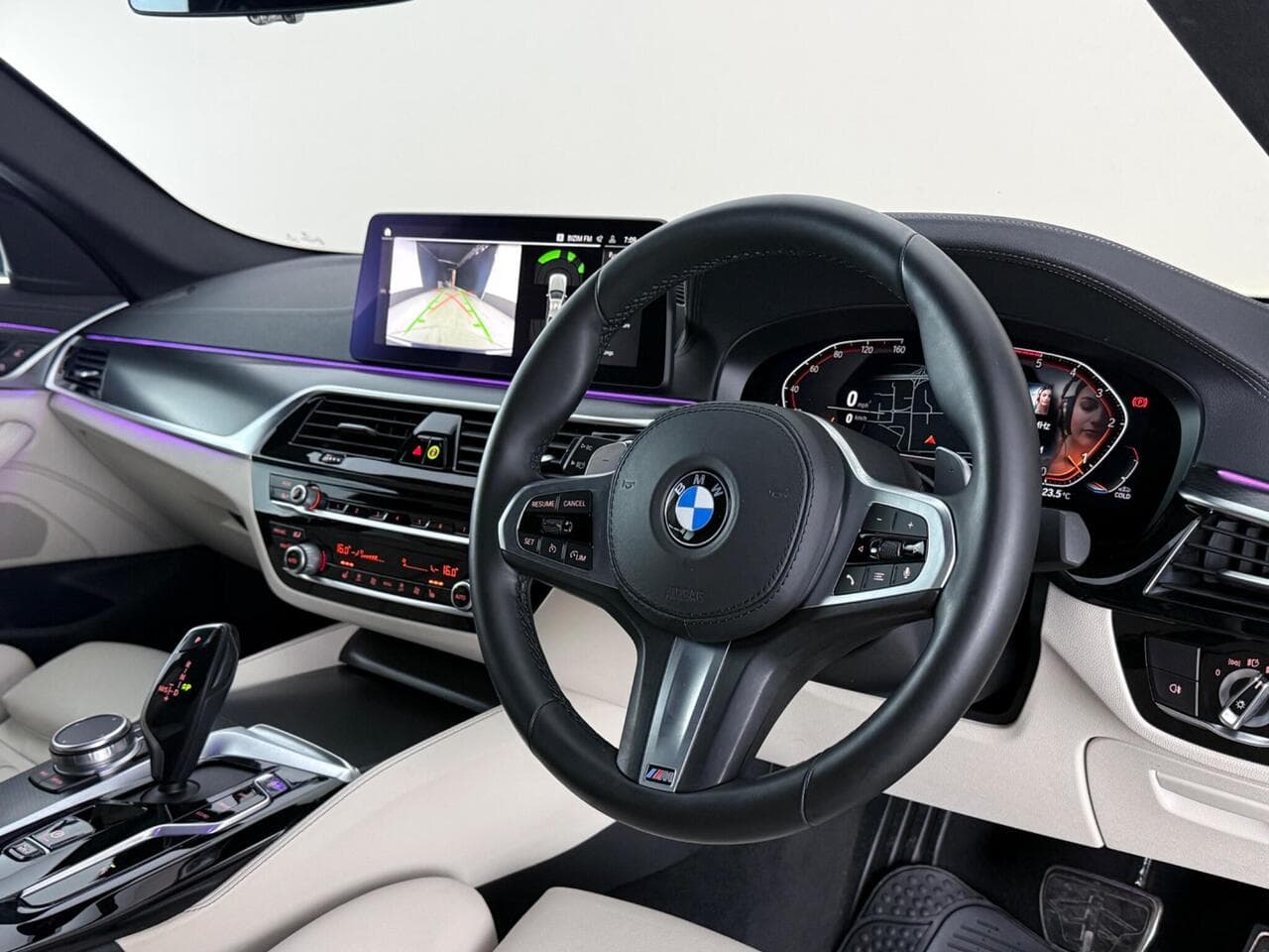 BMW 5 Series thumbnail Steering Wheel