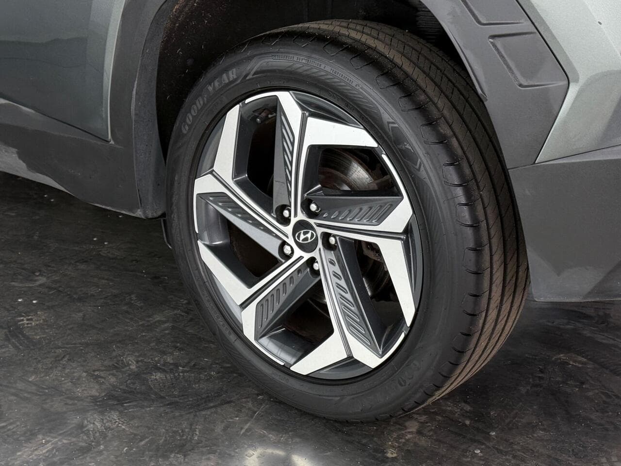 Hyundai TUCSON thumbnail Wheel