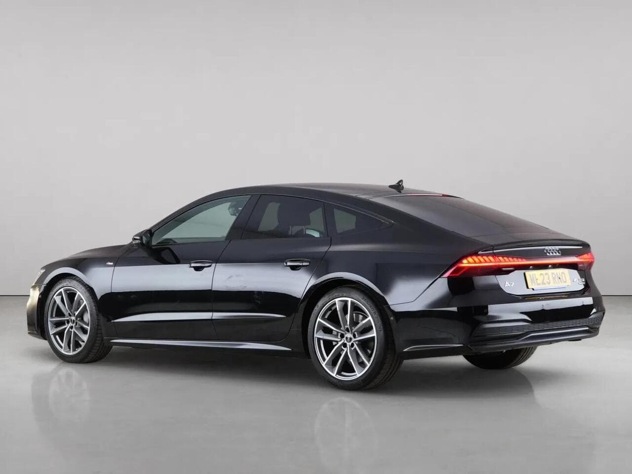 Audi A7 thumbnail Side Left