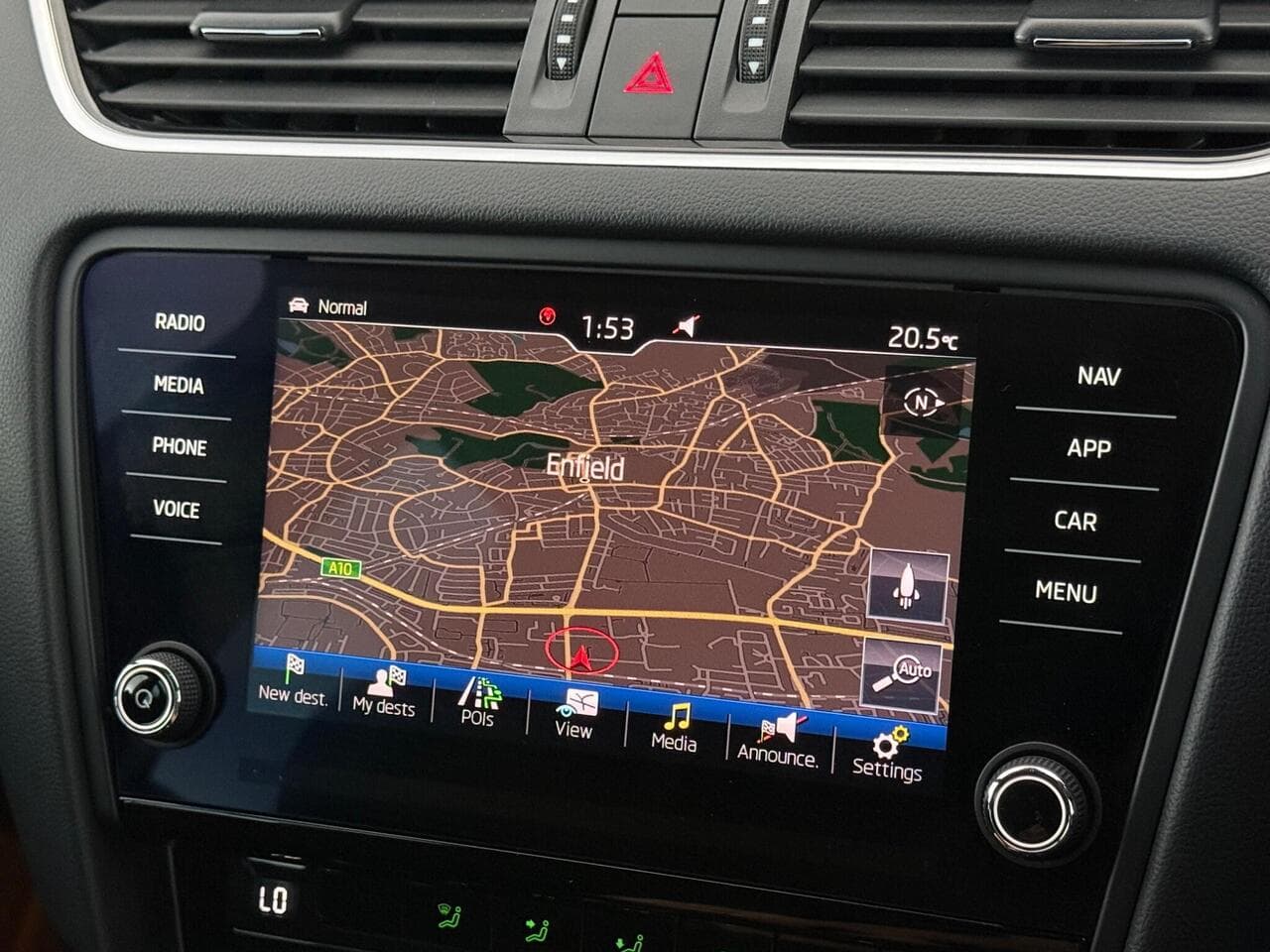Skoda Octavia thumbnail Infotainment System