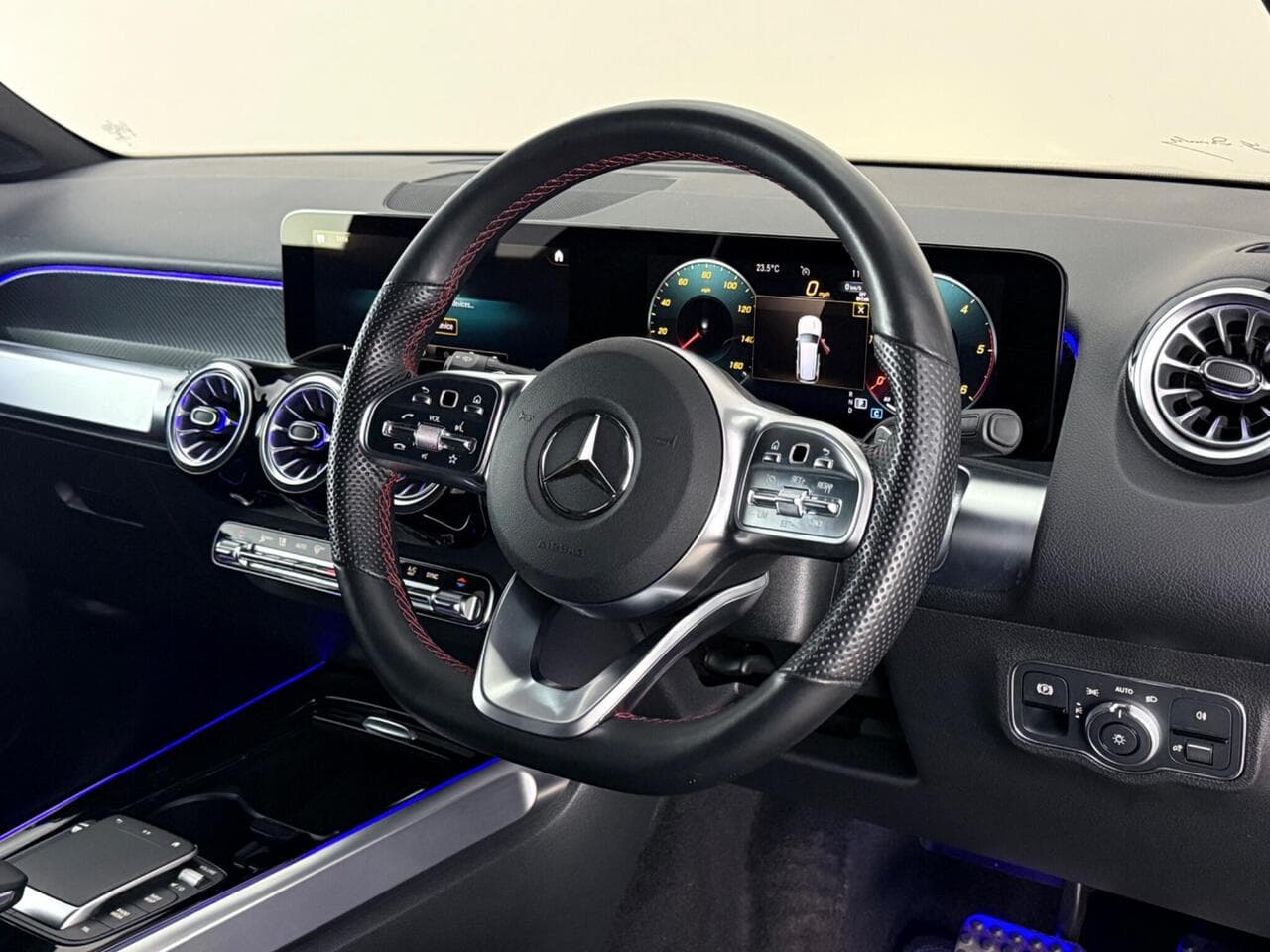 Mercedes-Benz GLB thumbnail Steering Wheel