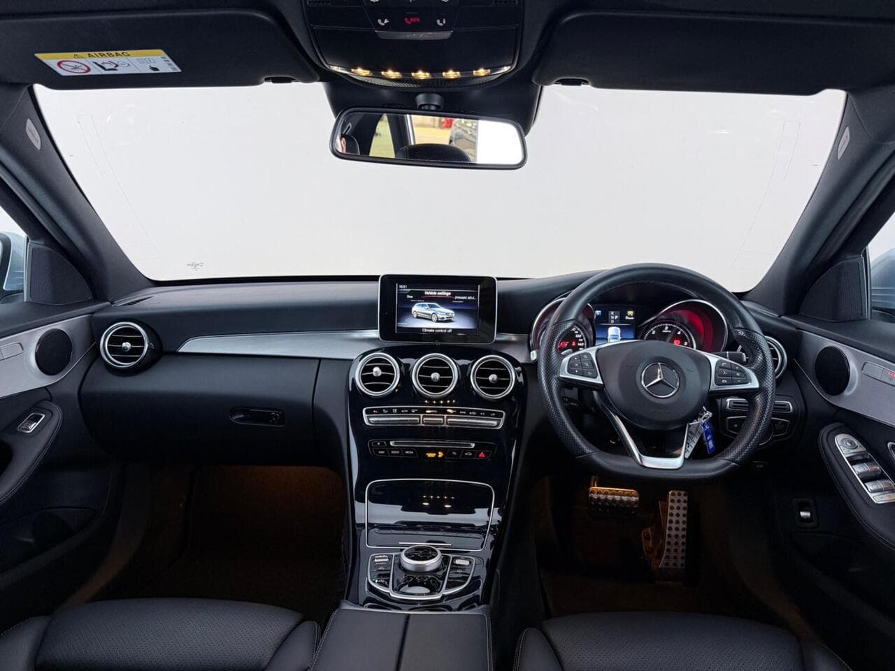 Mercedes-Benz C Class thumbnail Interior Front