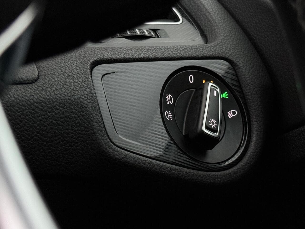 Volkswagen Golf thumbnail Misc Controls